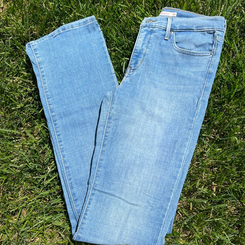 LEVI 315 Shaping Bootcut Jeans